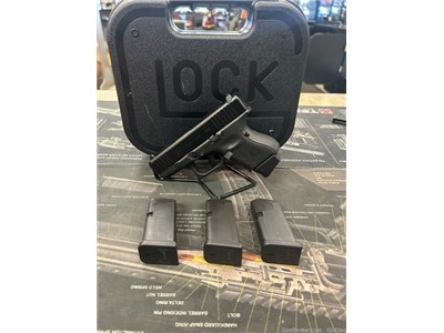 Glock 26 Gen 5 w/Box & 3 Extra Mags - G26 9mm 3.4" - VGC! PENNY! NR!