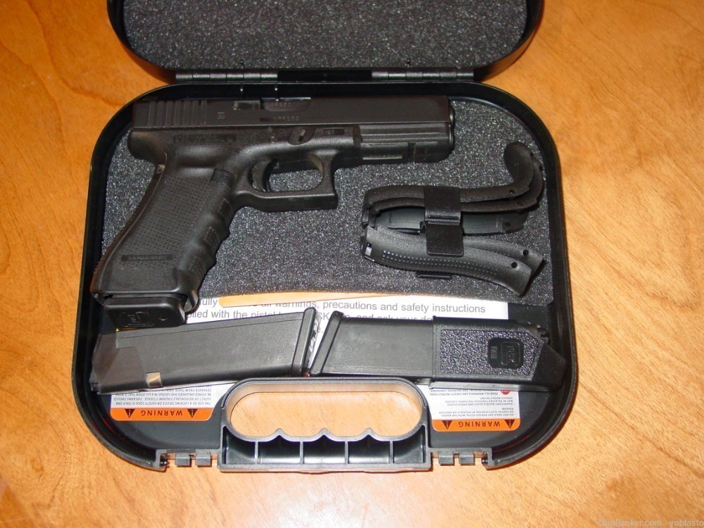 Glock 22 Gen 4 Night Sights 40 S&W 3 15 RD Mags Special Pricing Available-img-0