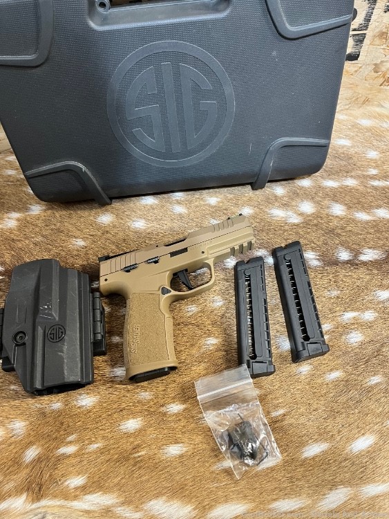 Sig Sauer P322 22LR Coyote Tac Pak with holster and 3-20 rnd mags Used -img-0