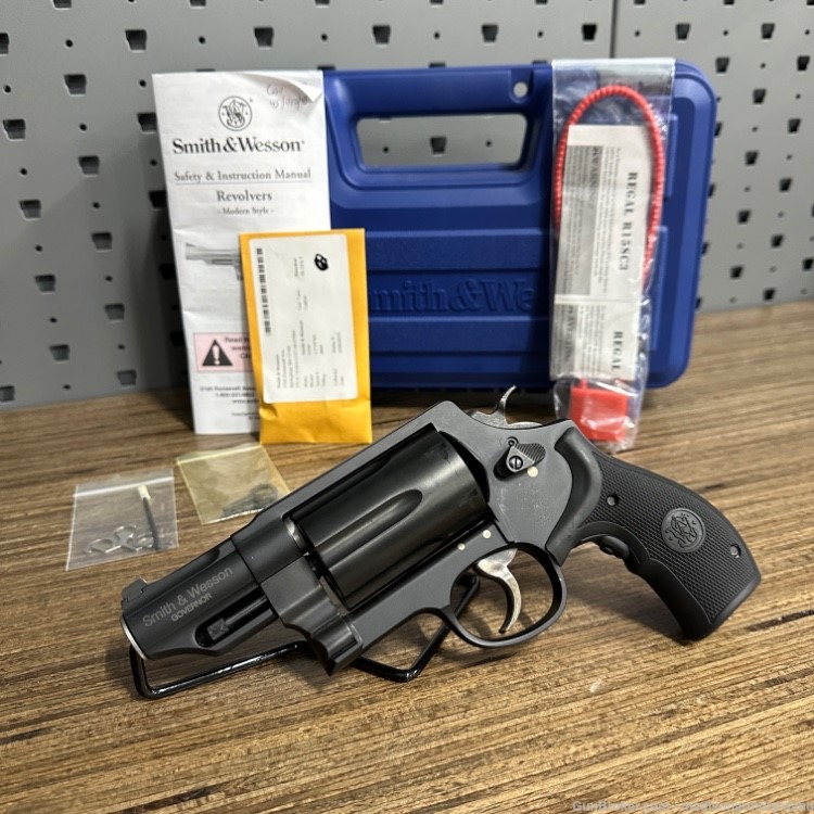 Smith & Wesson Governor .410 .45  2.75" 6rd Laser Grip! MINT! Penny Auction-img-0