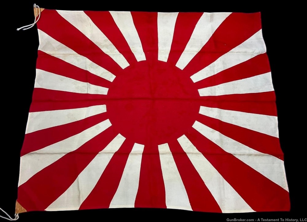 WWII JAPANESE- RISING SUN FLAG- WW2 GI BRING BACK- PERFECT CONDITION -img-0