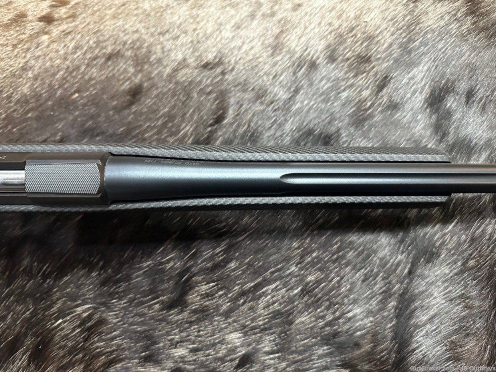 FREE SAFARI, NEW SAKO OF FINLAND 85 CARBON WOLF 7MM REM MAG 24"-img-8