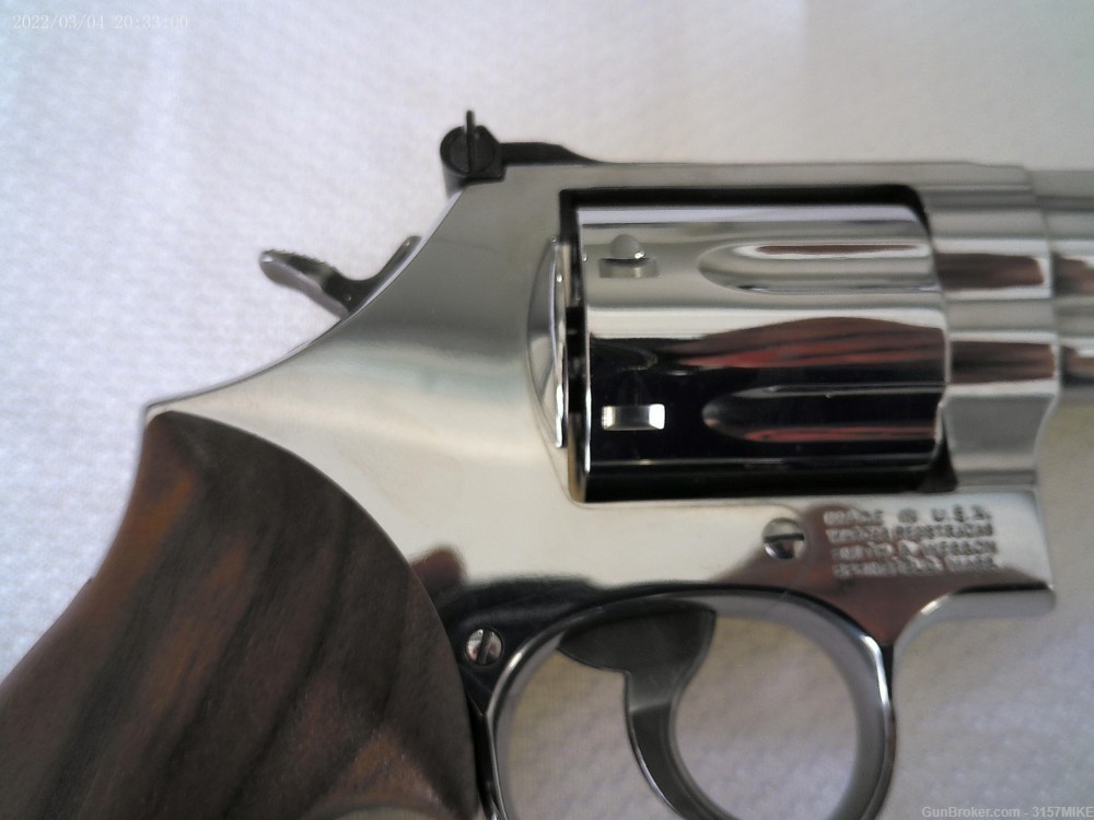 Smith & Wesson Model 686-6 Plus Combat Magnum, .357 Mag, 3" Full Lug Barrel-img-13