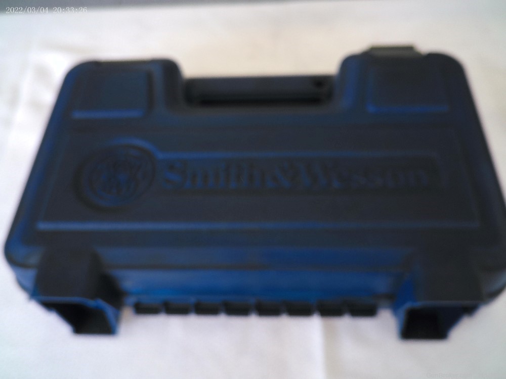 Smith & Wesson Model 686-6 Plus Combat Magnum, .357 Mag, 3" Full Lug Barrel-img-25