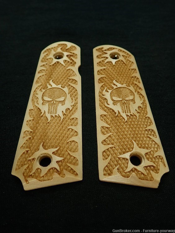 -Maple Punisher #1Checker Grips for Browning 1911-22 1911-380 Grips-img-0