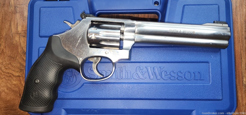 Smith & Wesson S&W 617-6 22LR 10 Round Cylinder 6" Barrel Adjustable Sights-img-5