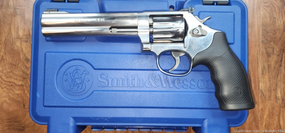 Smith & Wesson S&W 617-6 22LR 10 Round Cylinder 6" Barrel Adjustable Sights-img-0