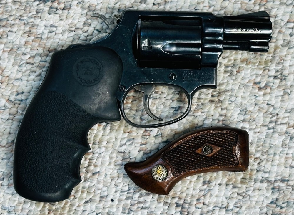 Smith & Wesson S&W Model 36 Revolver .38Spl-img-0