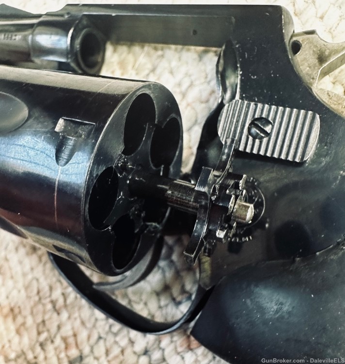 Smith & Wesson S&W Model 36 Revolver .38Spl-img-21