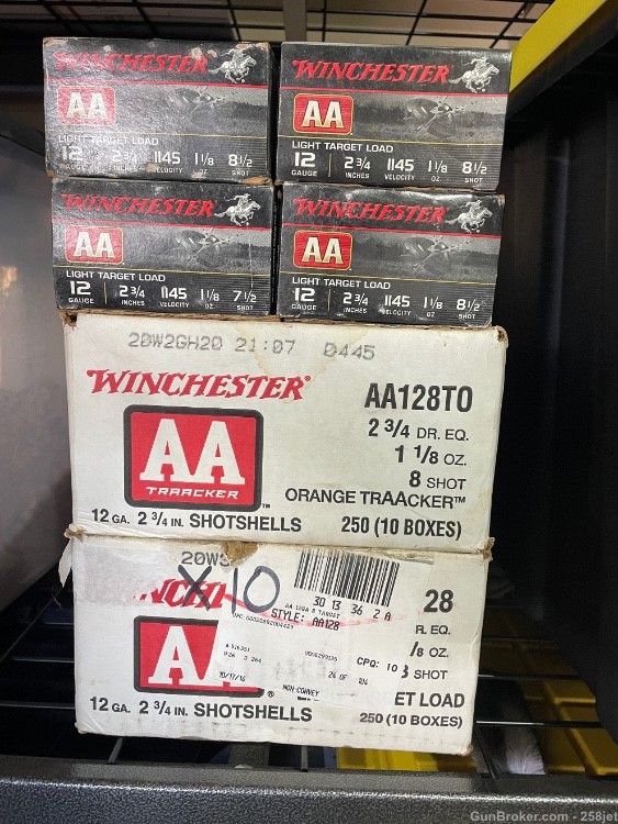 Winchester AA 12 gauge 1 1/8 target  7 1/2  8 -img-0