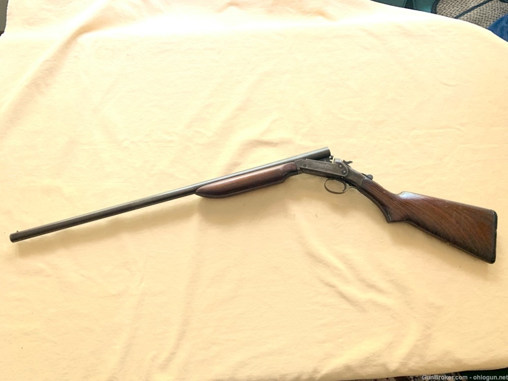 Marlin Model 60 single shot shotgun 12ga., 30" barrel, walnut stock-img-1