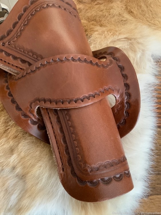 Cross draw holster for 4 1/2 to 5 1/2” Ruger Vaquero, Colt Single Action -img-4