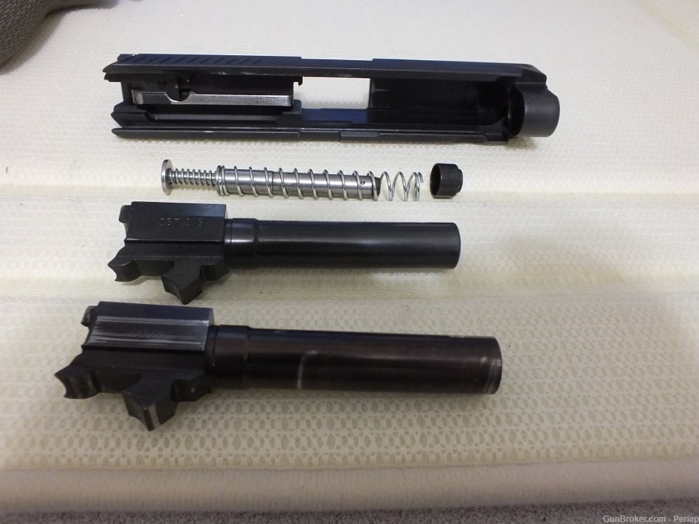 Sig Sauer P229, 40 cal / .357 SIG ,2x 12rnd mags, G10 Grips, DMP recoil spr-img-23