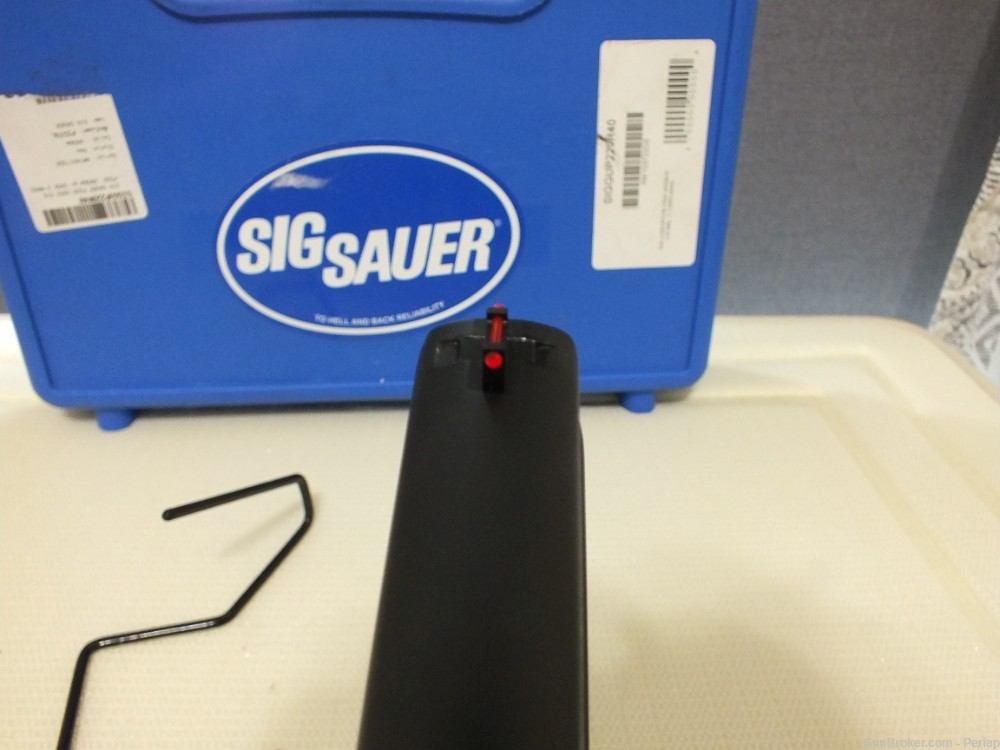 Sig Sauer P229, 40 cal / .357 SIG ,2x 12rnd mags, G10 Grips, DMP recoil spr-img-27