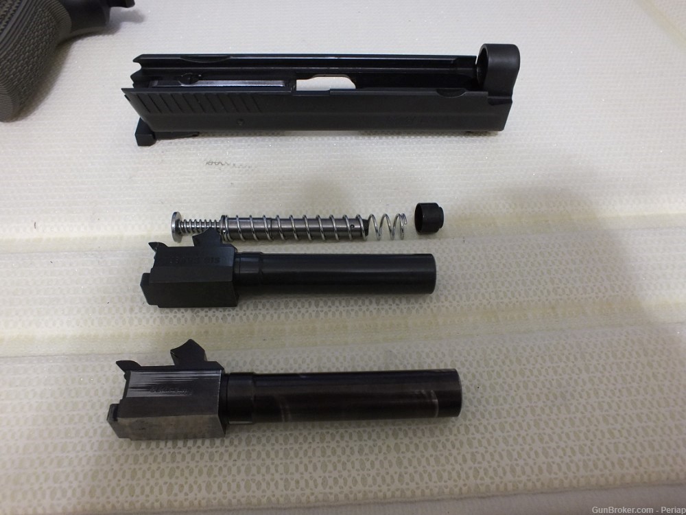 Sig Sauer P229, 40 cal / .357 SIG ,2x 12rnd mags, G10 Grips, DMP recoil spr-img-32