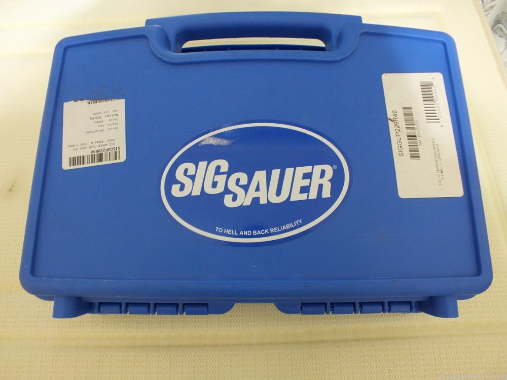 Sig Sauer P229, 40 cal / .357 SIG ,2x 12rnd mags, G10 Grips, DMP recoil spr-img-4