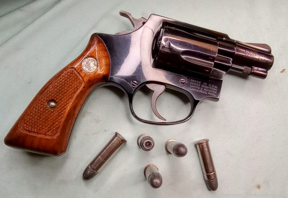 Smith&Wesson Chiefs 38 Special Airweight SnubNose Model 36 S&W 37 COLT 1976-img-2