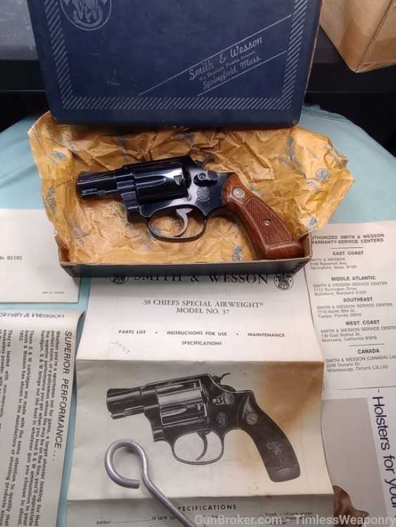 Smith&Wesson Chiefs 38 Special Airweight SnubNose Model 36 S&W 37 COLT 1976-img-28