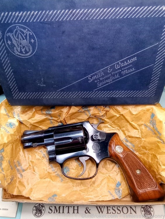 Smith&Wesson Chiefs 38 Special Airweight SnubNose Model 36 S&W 37 COLT 1976-img-0