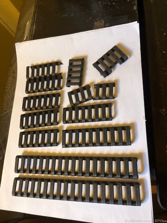 Ergo rubber rail ladder covers lot with cable management -img-0
