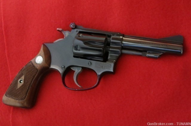 Smith & Wesson.22 LR  Model 43 22/32 Airweight Kit Gun Revolver Excellent  -img-0