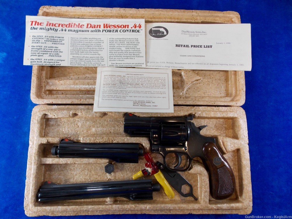 Vintage Dan Wesson Mod 15 .357 Magnum Revolver with Extra Barrels & Box-img-19