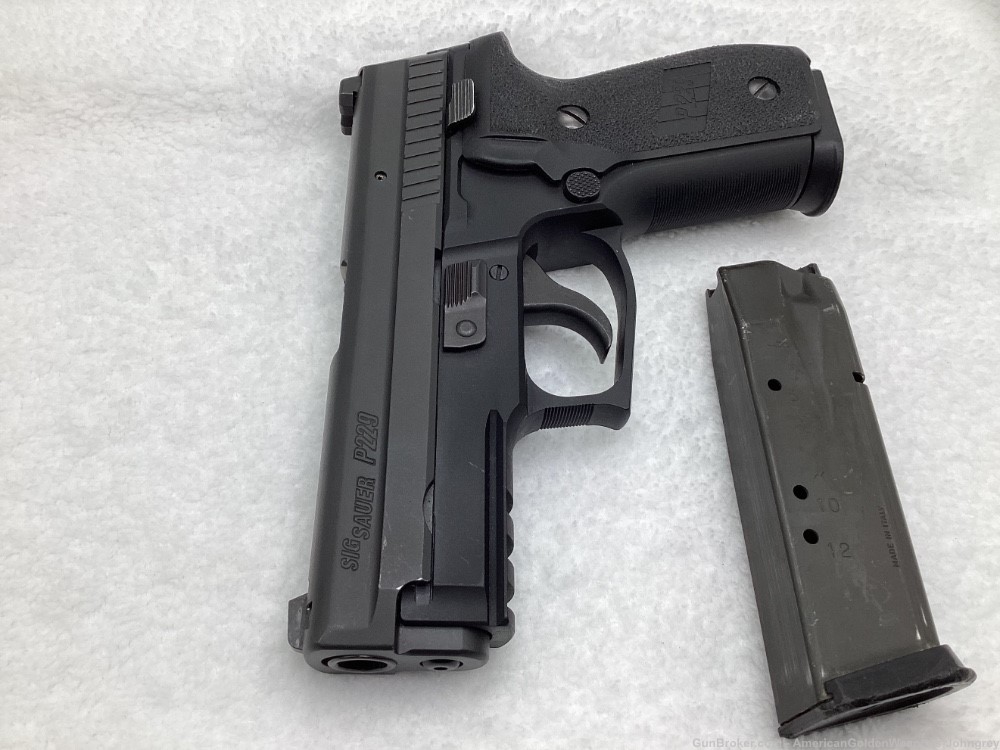  Sig Sauer P229 40 S&W. Double action only-img-3