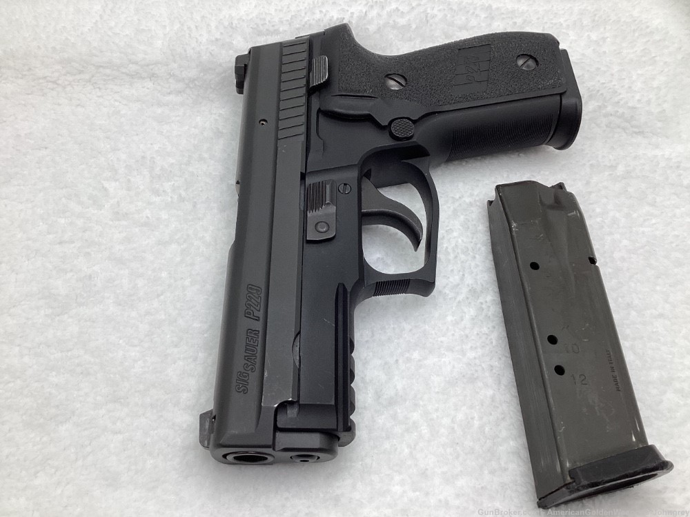  Sig Sauer P229 40 S&W. Double action only-img-4