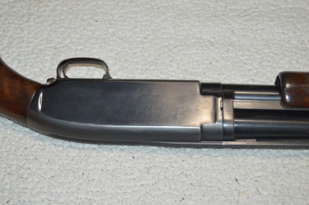Winchester Model 12 Vent Rib Checkered Forend Modified Choke Take-Down 12 G-img-11