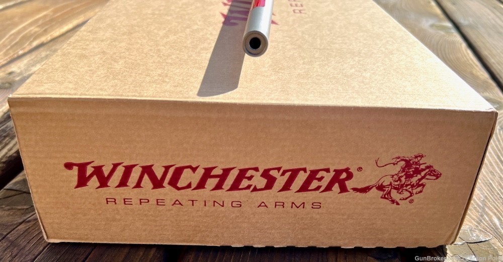 Winchester 70 Stainless Featherweight .243 WIN. 22" NIB  AA+  WOOD -img-33