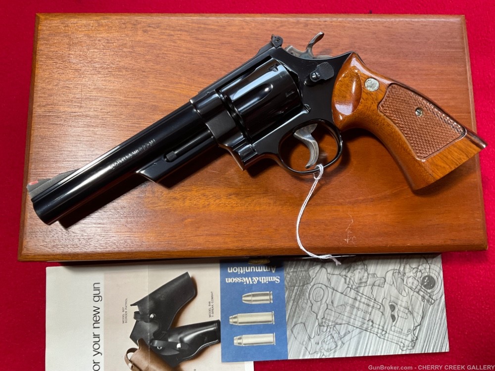 Vintage Smith & Wesson 29 revolver 44mag SW pistol presentation box 44 s&w-img-0