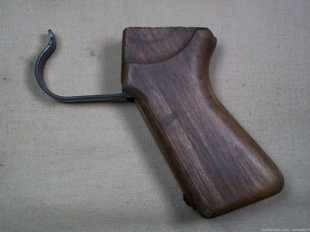 Australian L1A1 pistol grip, wood, + trigger guard & strap........ inch fal-img-0