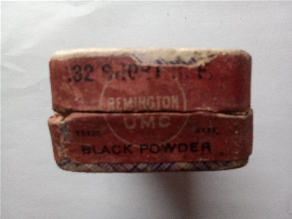 Remington UMC 32 Short Rim Fire black powder full box ammo-img-4