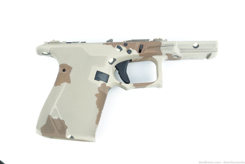 Glock 19 Gen 3 Frame Grit Grips complete frame Desert multicam cerakote-img-0