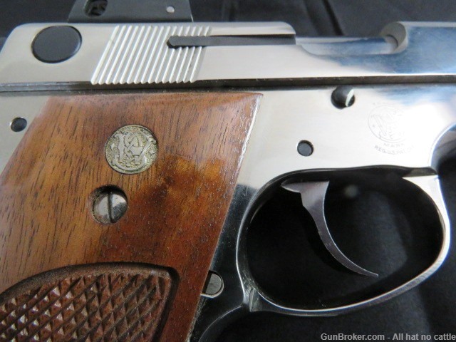 Smith & Wesson model 439 Nickel 9mm near 100 percent condition-img-25