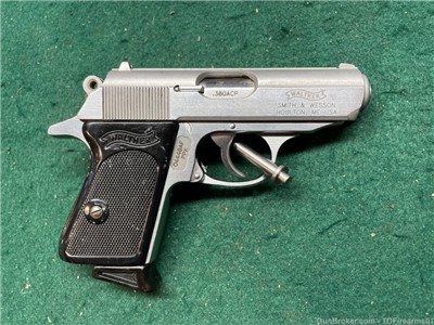 Smith and Wesson PPk PPk/S stainless .380 acp DA/SA 007 pistol