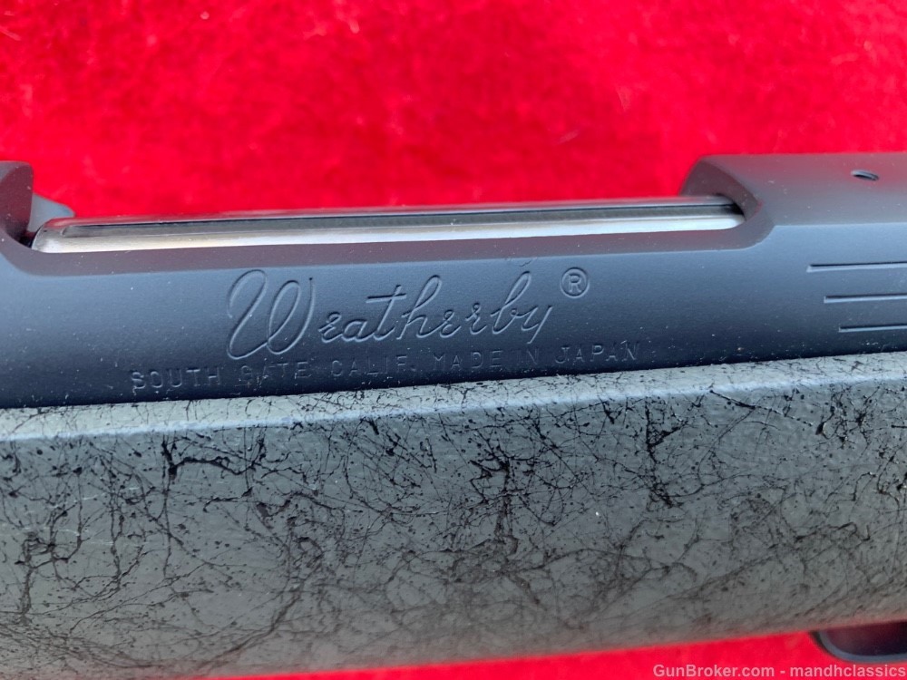 Very nice Weatherby Mark V Fibermark, 26", 257 Wby Mag-img-9