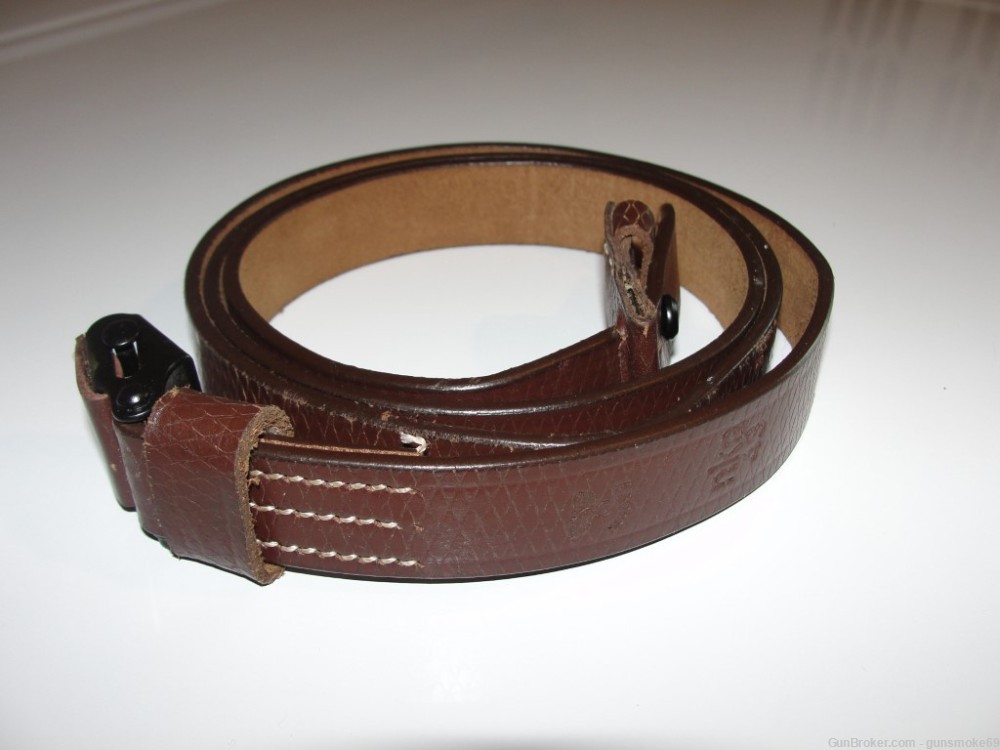 Reproduction WWII German brown leather sling w/ eagle, for SMG?-img-0