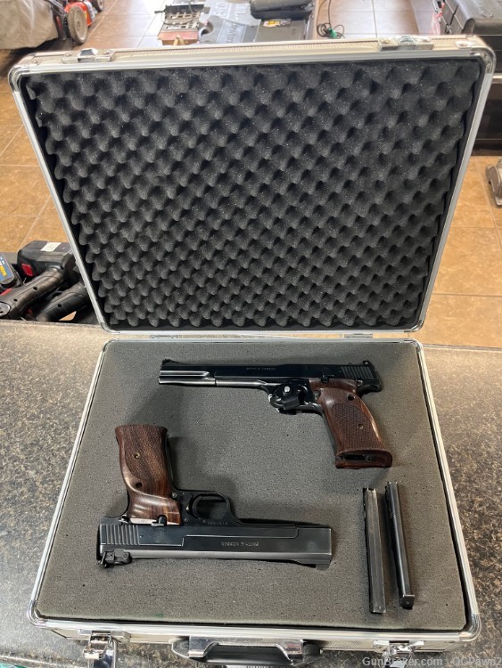 Smith & Wesson Model 41 5" & 7" 22LR Semi Auto Pistol Set of 2 w/Case-img-0