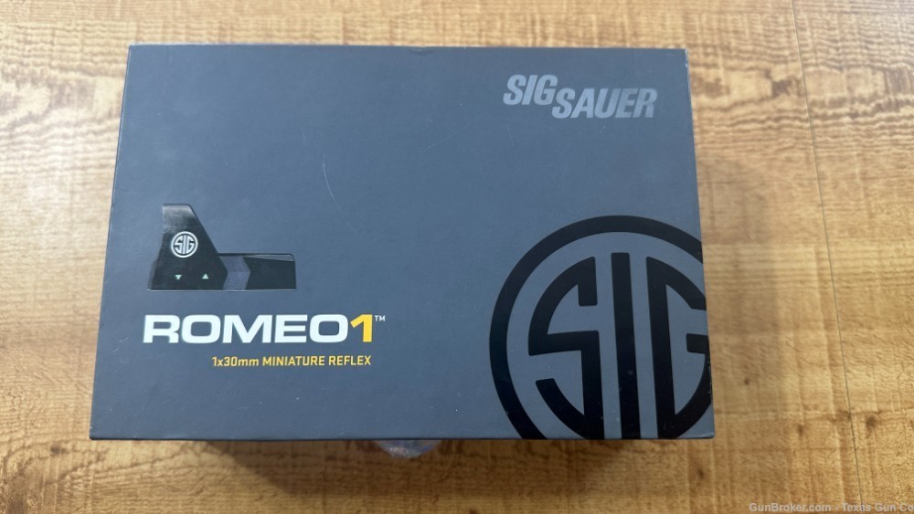 Sig Sauer Romeo1 3 MOA Red Dot Sight with M1913 Mount 1x30mm SOR11001 NEW-img-1