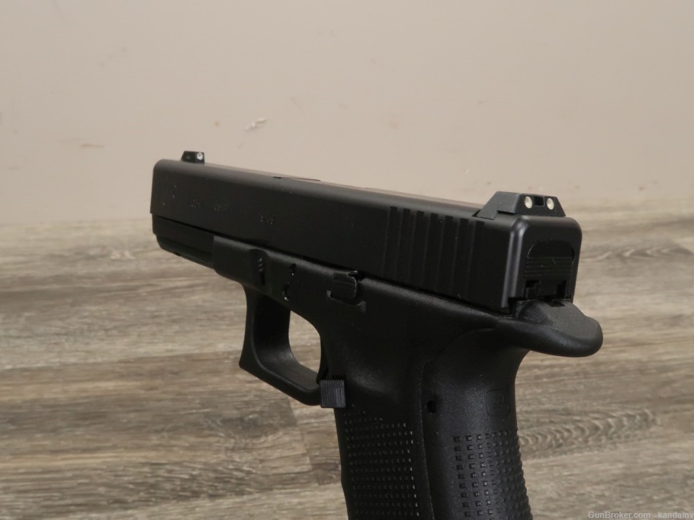 Glock Model 17 Gen 4 9mm 4-1/2" Exta Mag-img-10