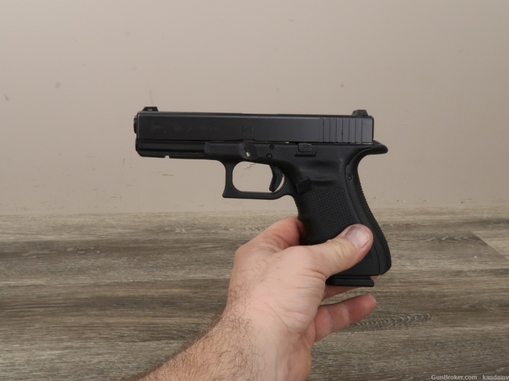 Glock Model 17 Gen 4 9mm 4-1/2" Exta Mag-img-16