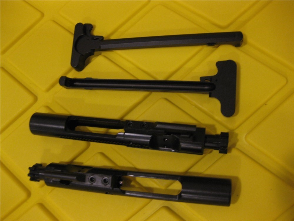 AR 15 M16 223 5.56 2 BCG Bolt Carrier Groups & 2 Charge Handles-img-2