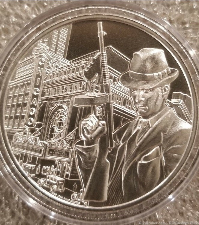 Colt 1911 Al Capone Collectors series with/ .999 silver Capone Coin 1of200-img-8