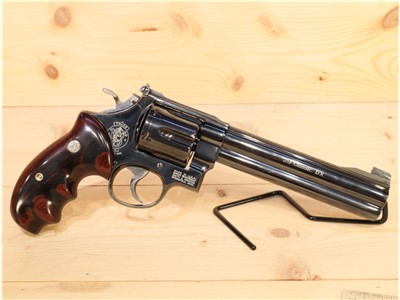 Smith & Wesson 29 Classic DX .44 MAG