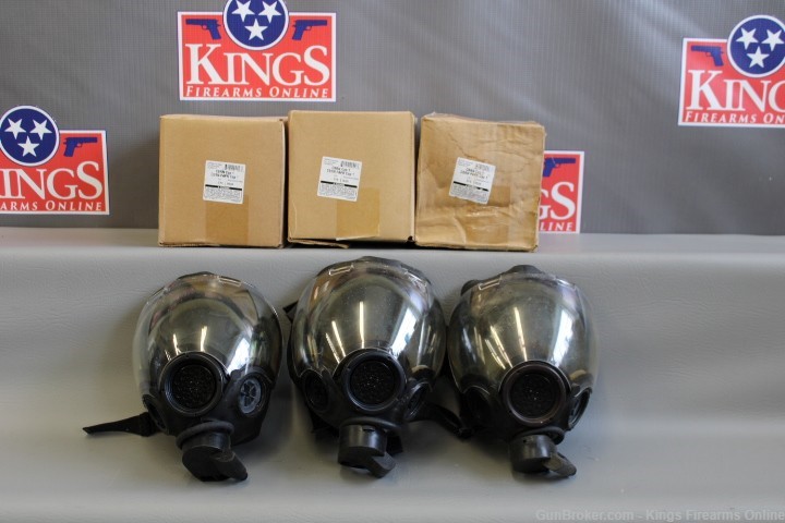 Lot of 3 MSA Advantage 1000 Gas Masks w/ Expired Filters Item P-494-img-0