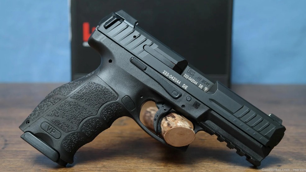 HK VP40-B .40 S&W Semi-Automatic pistol-img-0