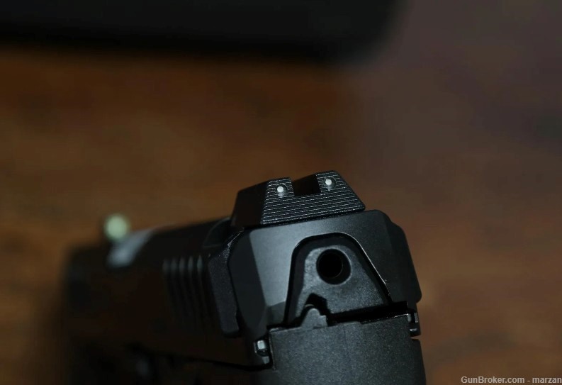 HK VP40-B .40 S&W Semi-Automatic pistol-img-8