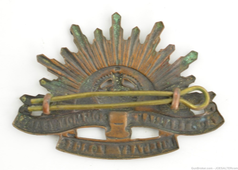 WWII Australian Commonwealth Military Forces Cap Badge-img-1