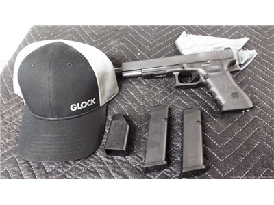 Glock G17L New w/ 2 17rd mags includes New Glock fitted hat 